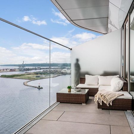 Endless Ocean Views With Private Balcony Apartment Aarhus Exterior photo